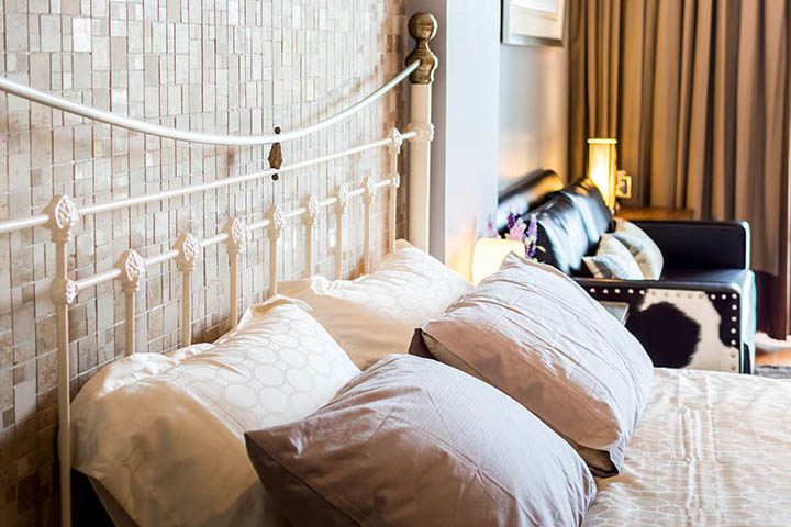 Vintage 101 How to incorporate yesterday’s design trends in your home