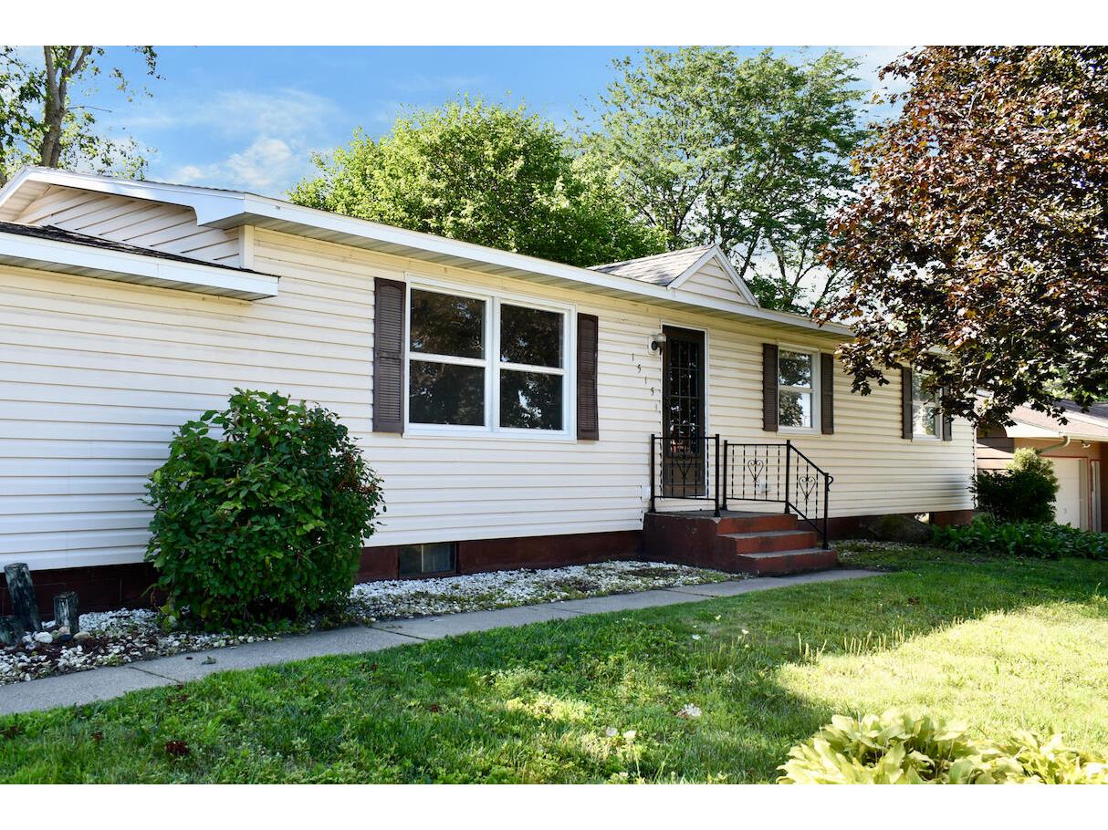 1515 Clubview Rd Winona MN 55987 1805998 image1