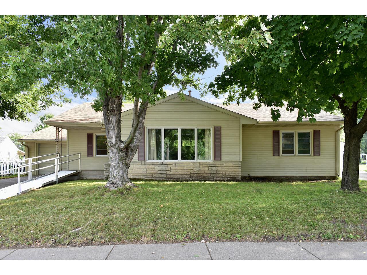 3740 6th Goodview MN 55987 1845471 image1