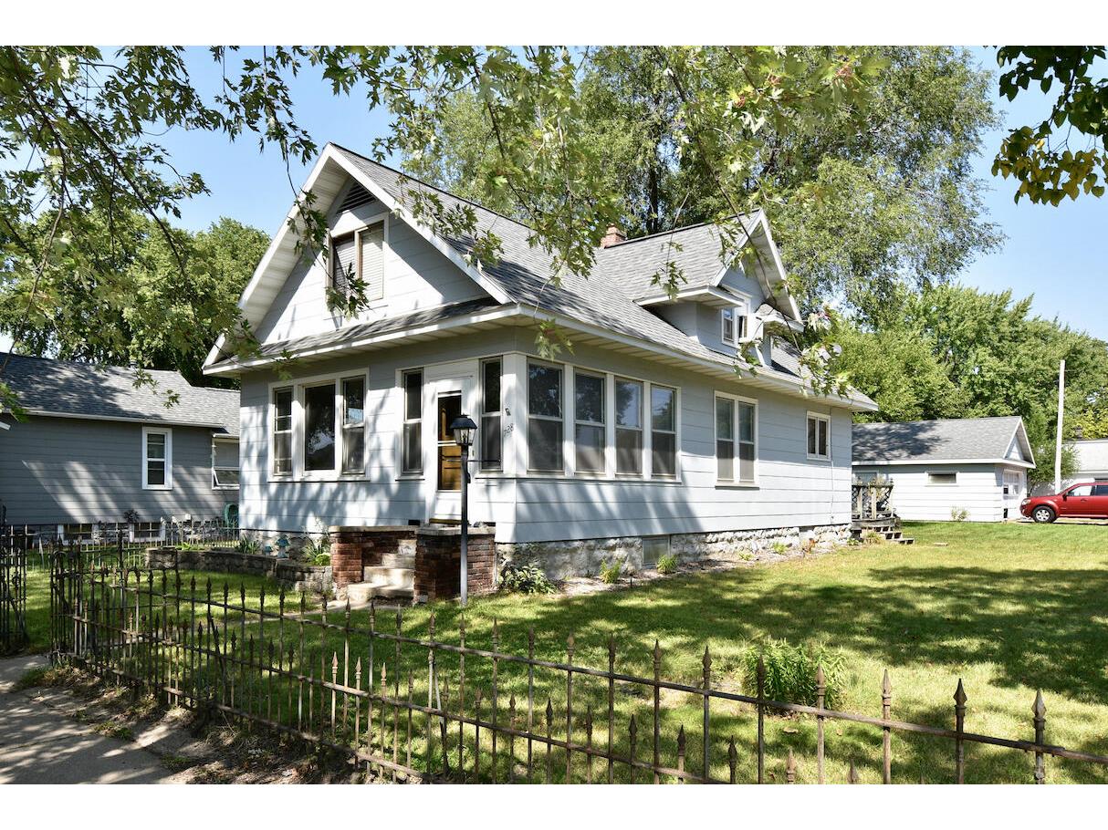 728 10th St E Winona WI 55987 1810826 image1