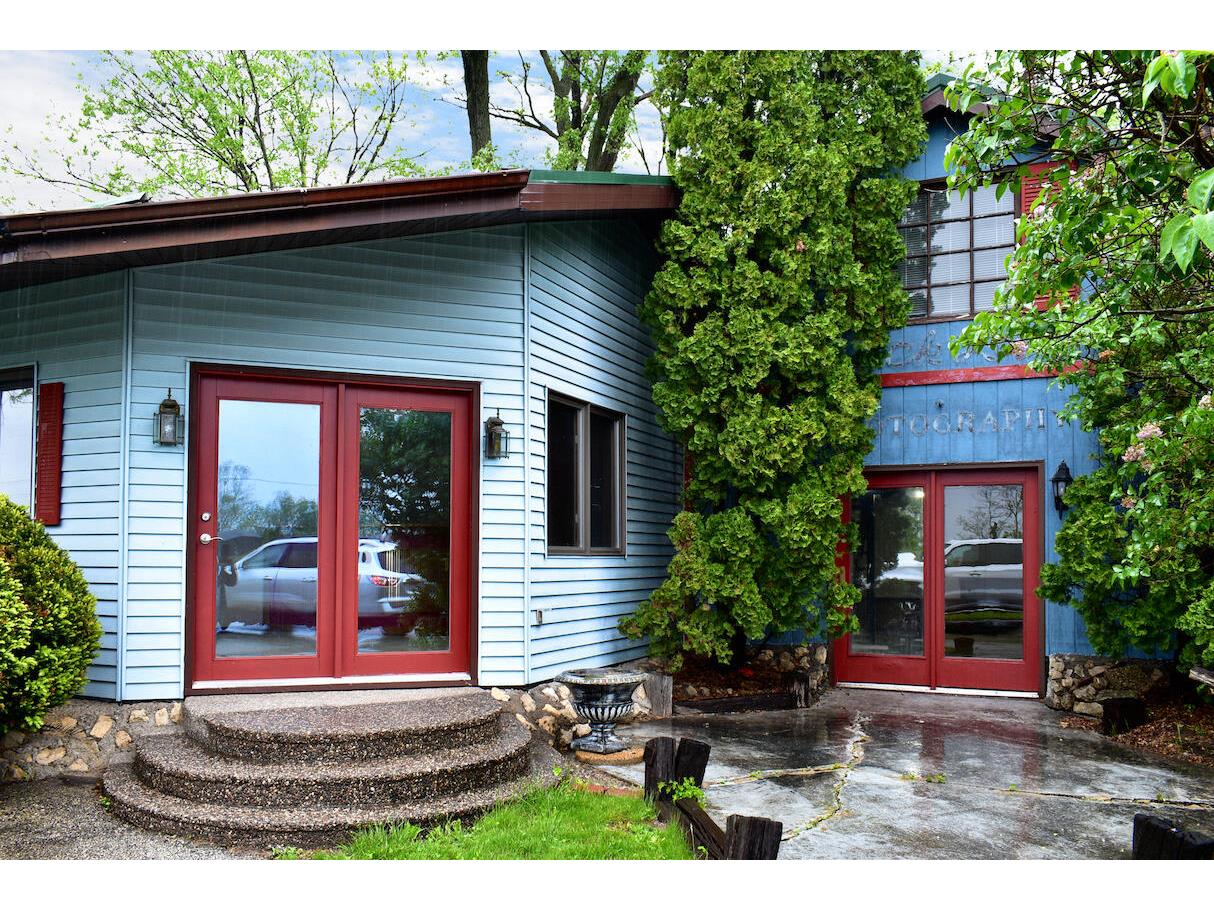 S3587 Chicken Valley Rd Fountain City WI 54629 1804352 image1