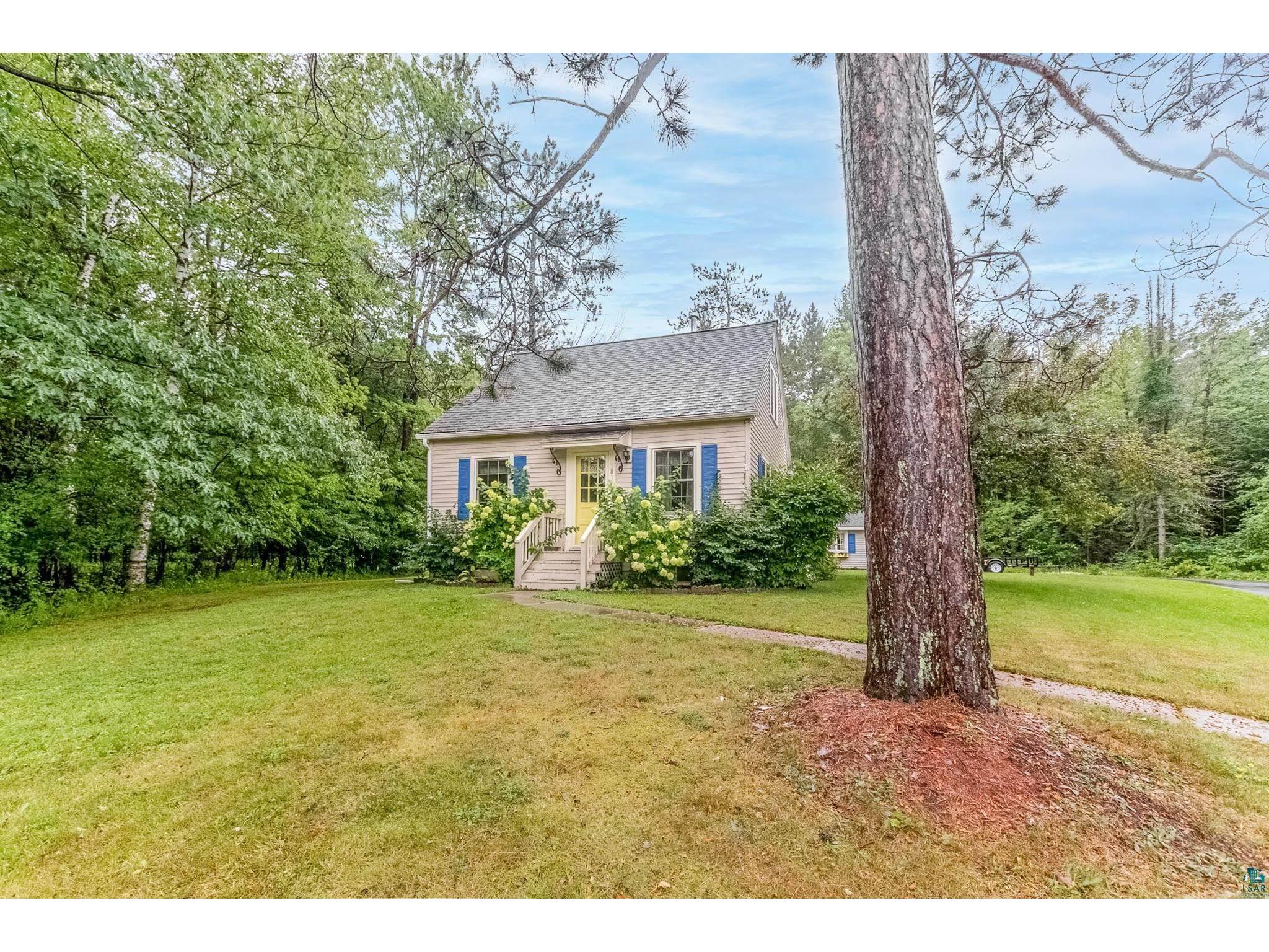 1814 Maple Ln Ashland WI 54806 6105035 image1