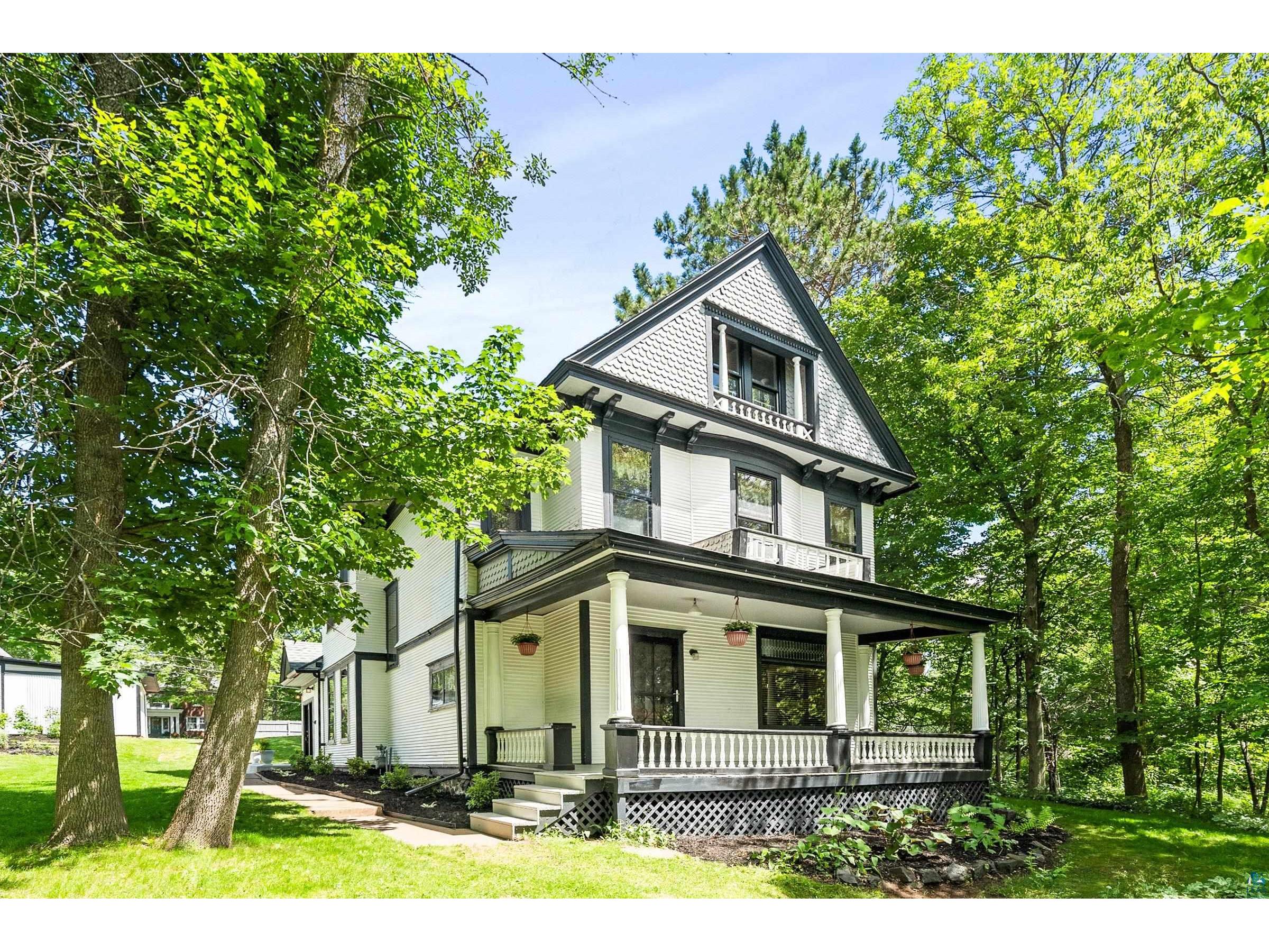 2328 Woodland Ave Duluth MN 55803 6104431 image1