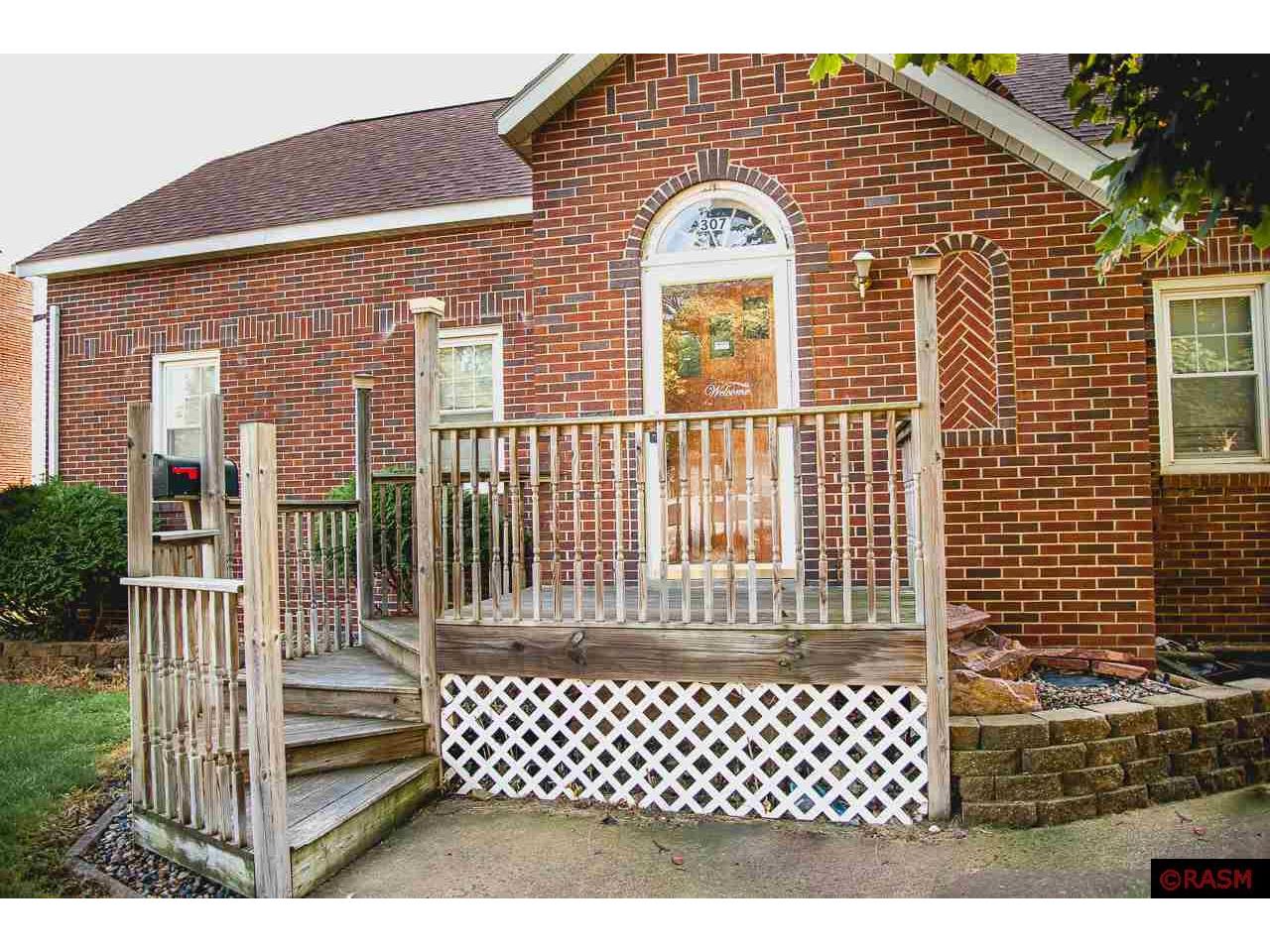307 N Spring Avenue Springfield MN 56087 7023330 image1