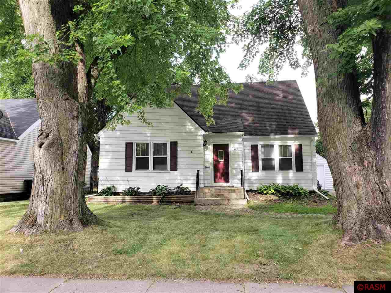 721 NW 2nd Street Waseca MN 56093 7024727 image1