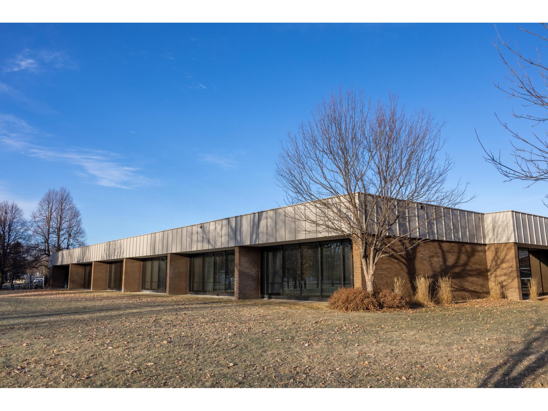 1 Roundwind Road Luverne MN 56156 5713366 image1
