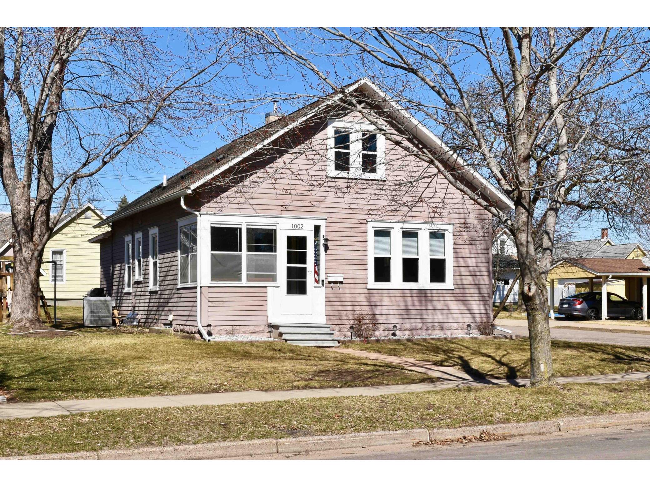 1002 W 10th Street Winona MN 55987 5734418 image1