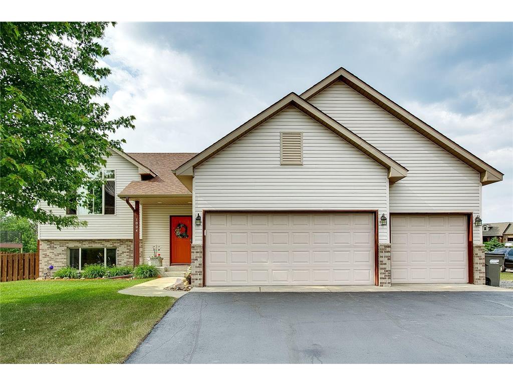 1004 Marion Street SE Isanti MN 55040 6383378 image1