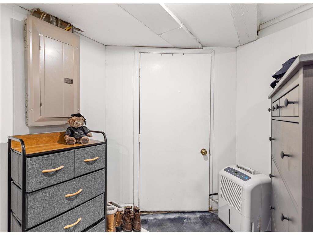 1036 Edmund Avenue Saint Paul MN 55104 6571270 image37