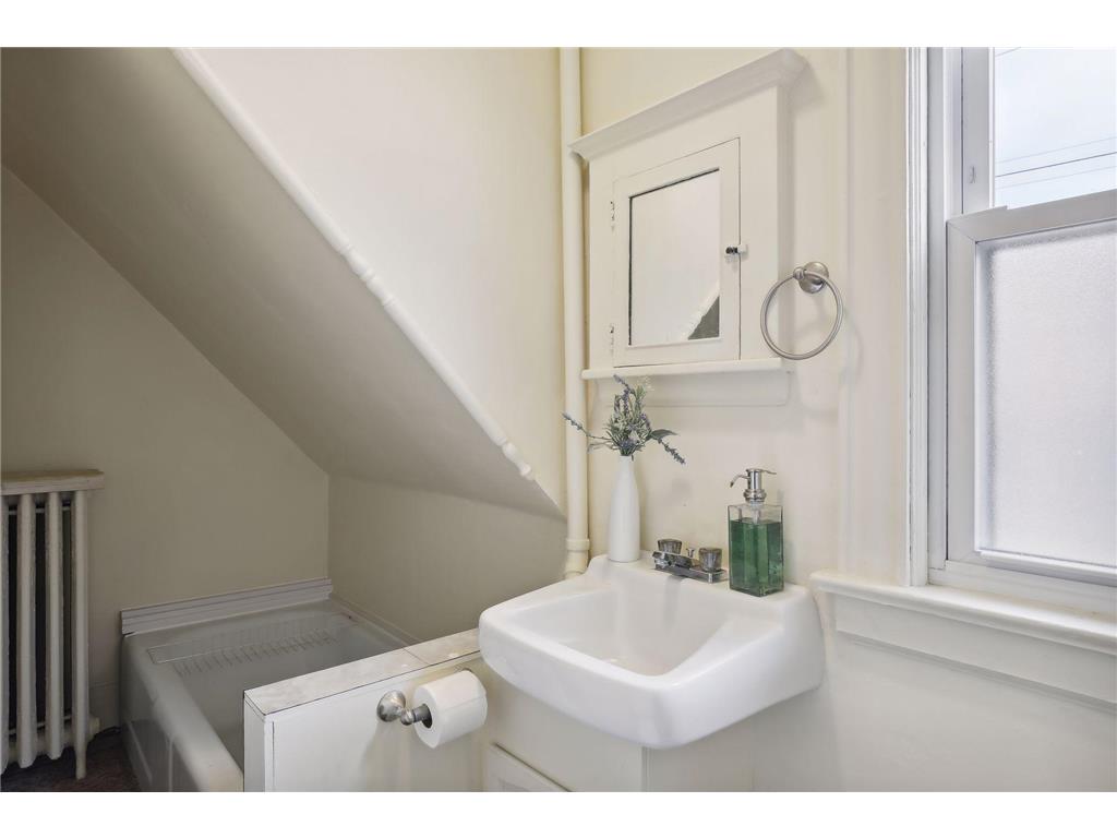 1076 Cook Avenue E Saint Paul MN 55106 6343659 image20