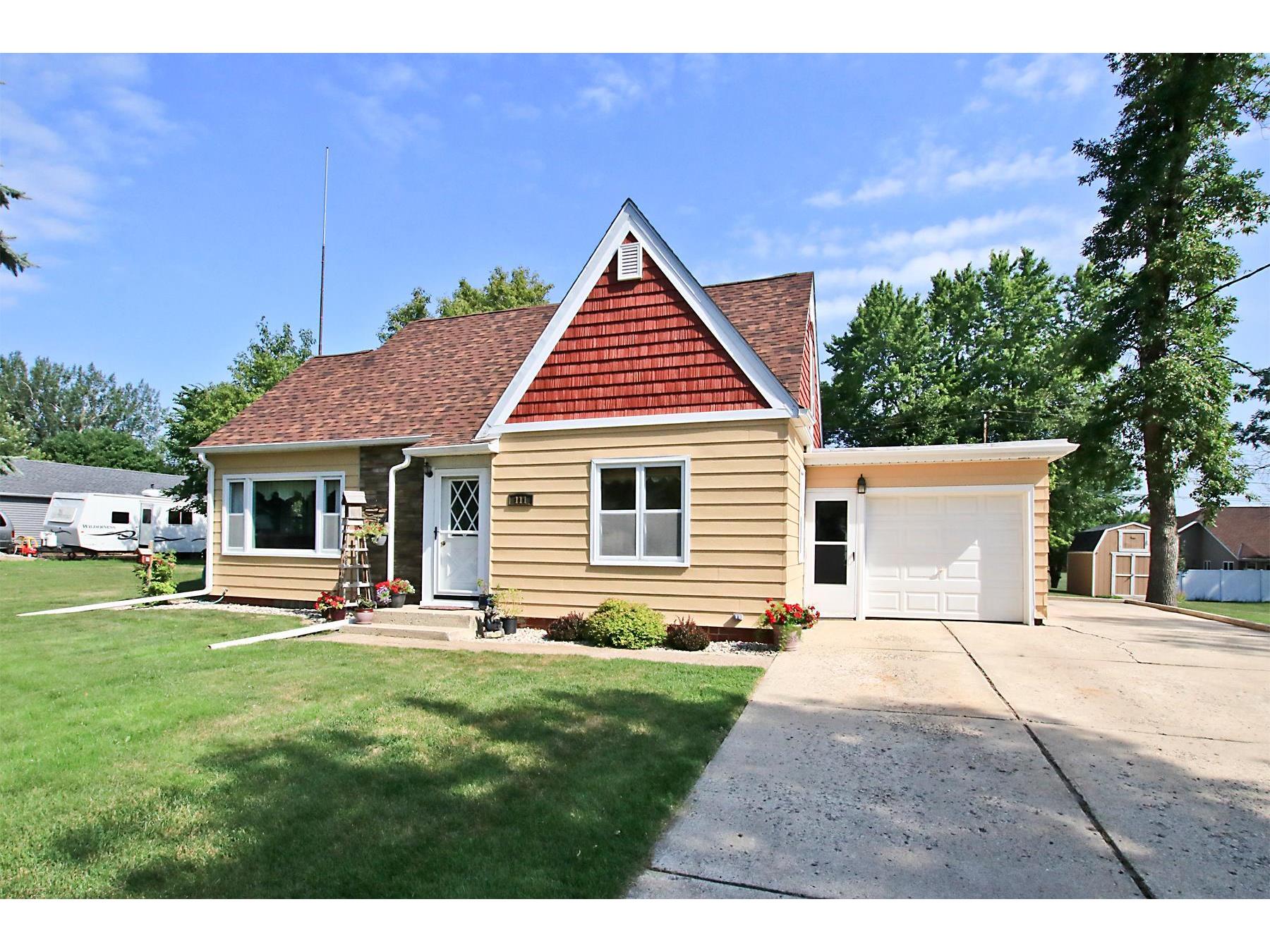111 Draco Avenue E Cosmos MN 56228 5613890 image1