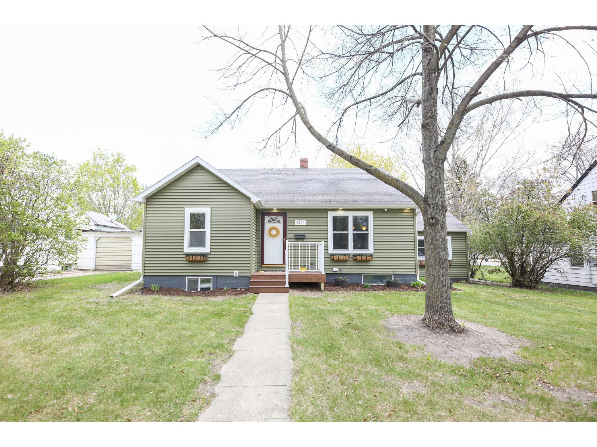 1117 Bryant Street Alexandria MN 56308 5757309 image1