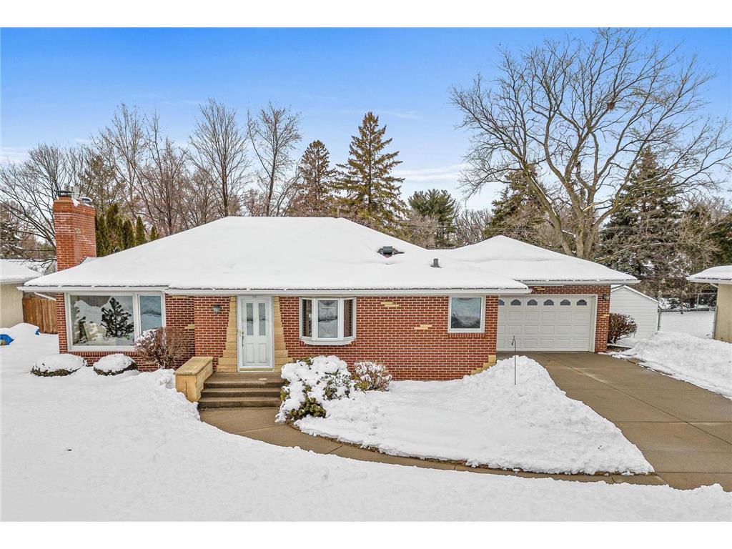 1141 Sandhurst Drive W Roseville MN 55113 6339245 image1