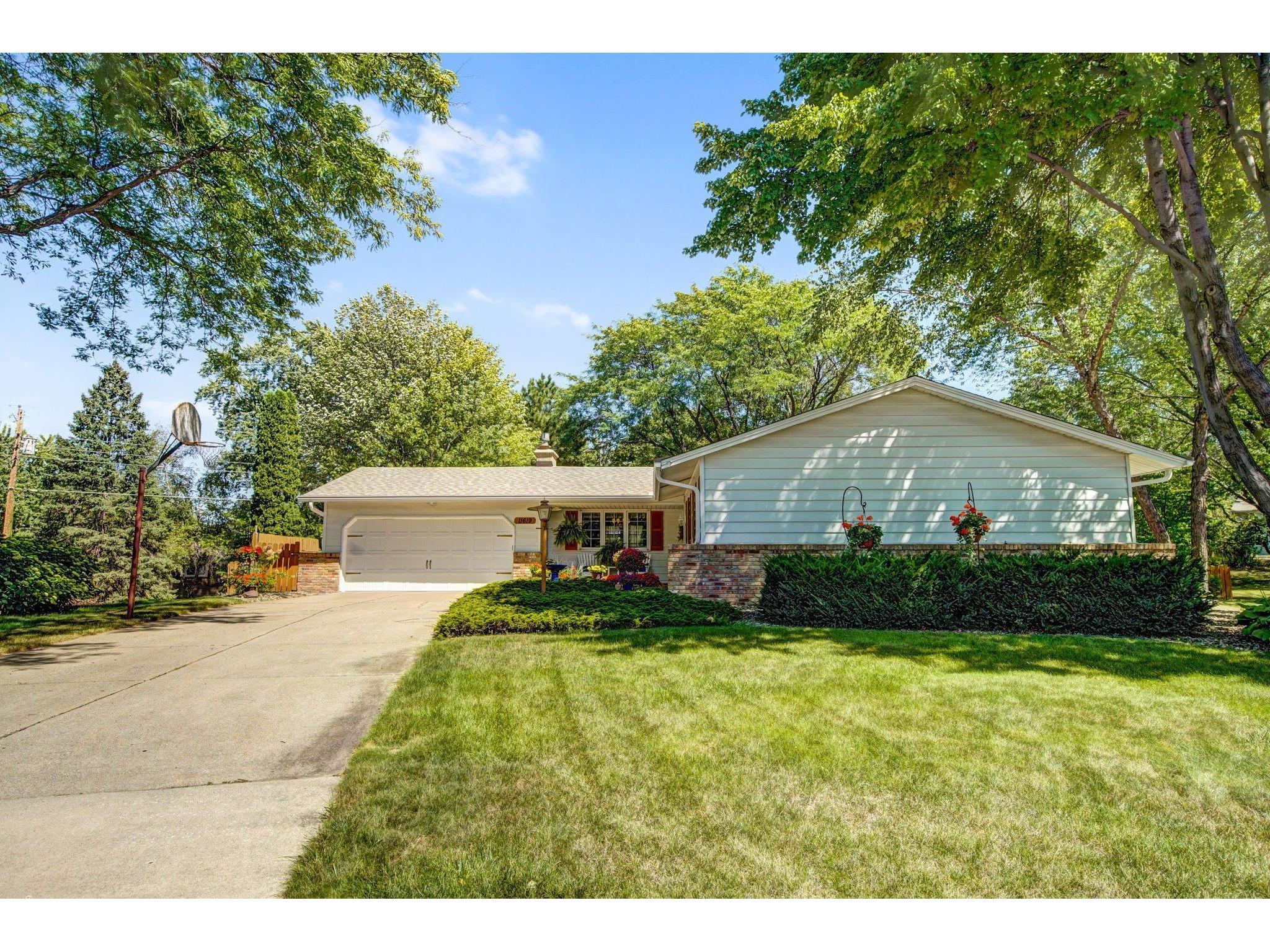 11619 Selkirk Avenue Burnsville MN 55337 6084584 image1