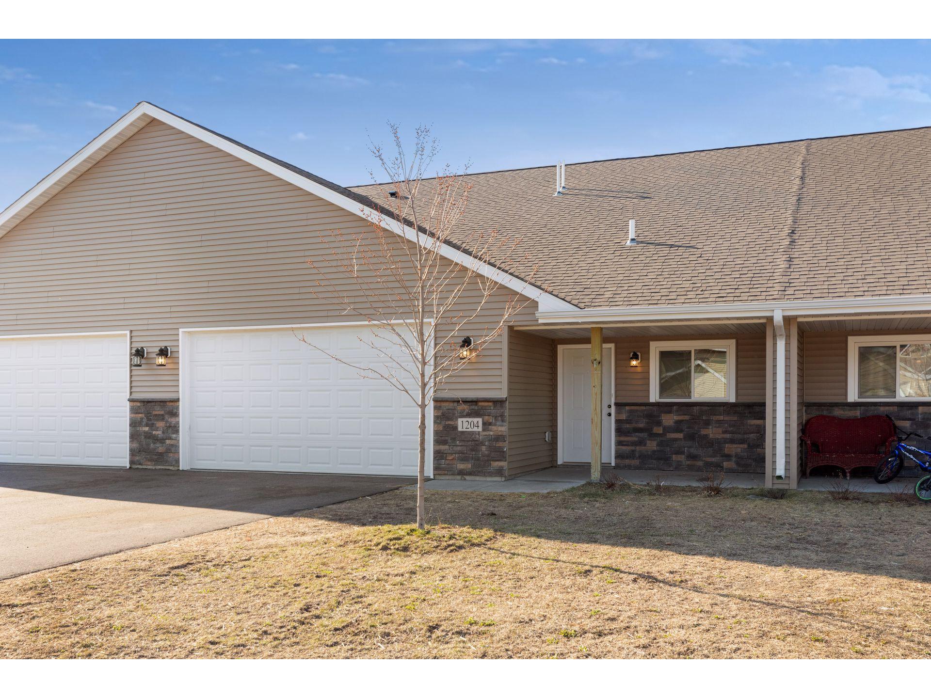 1204 W 9th Street New Richmond WI 54017 5730357 image1