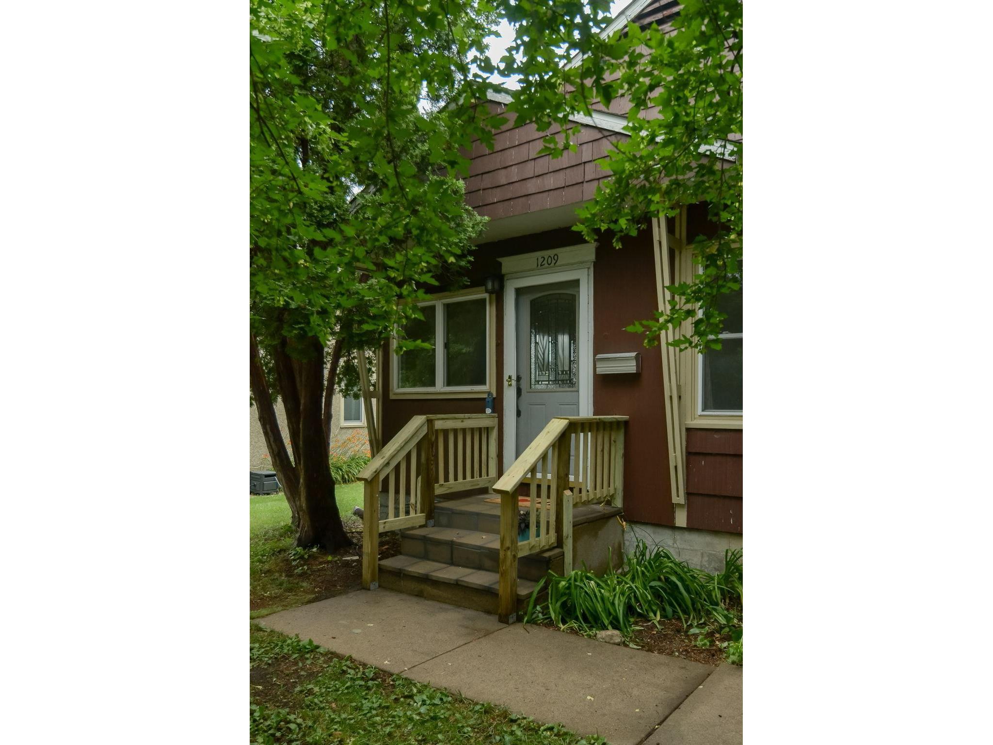 1209 28th Avenue NE Minneapolis MN 55418 5607696 image1