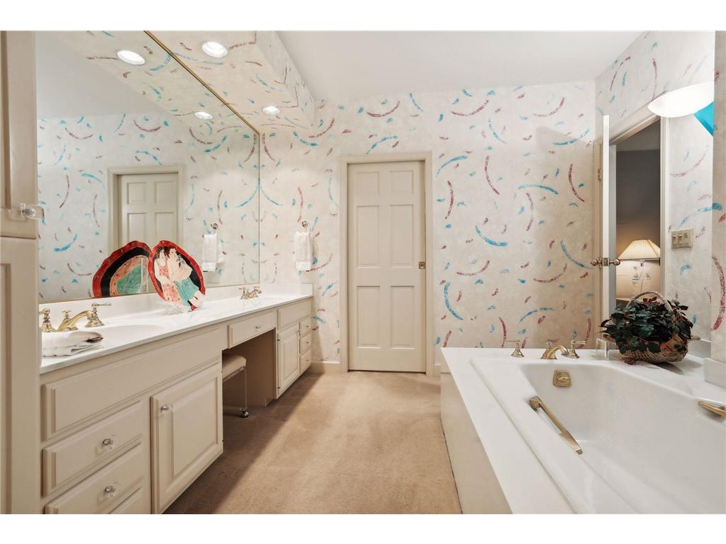 12700 Sherwood Place #102 Minnetonka MN 55305 6577393 image32