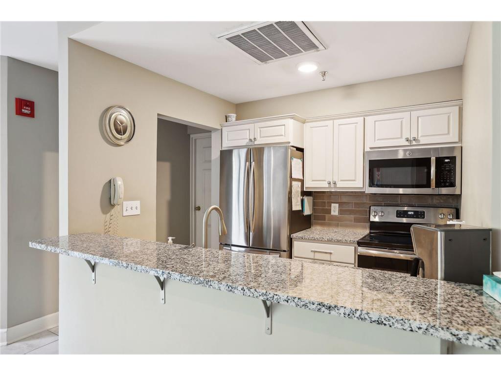12700 Sherwood Place #102 Minnetonka MN 55305 6577393 image57