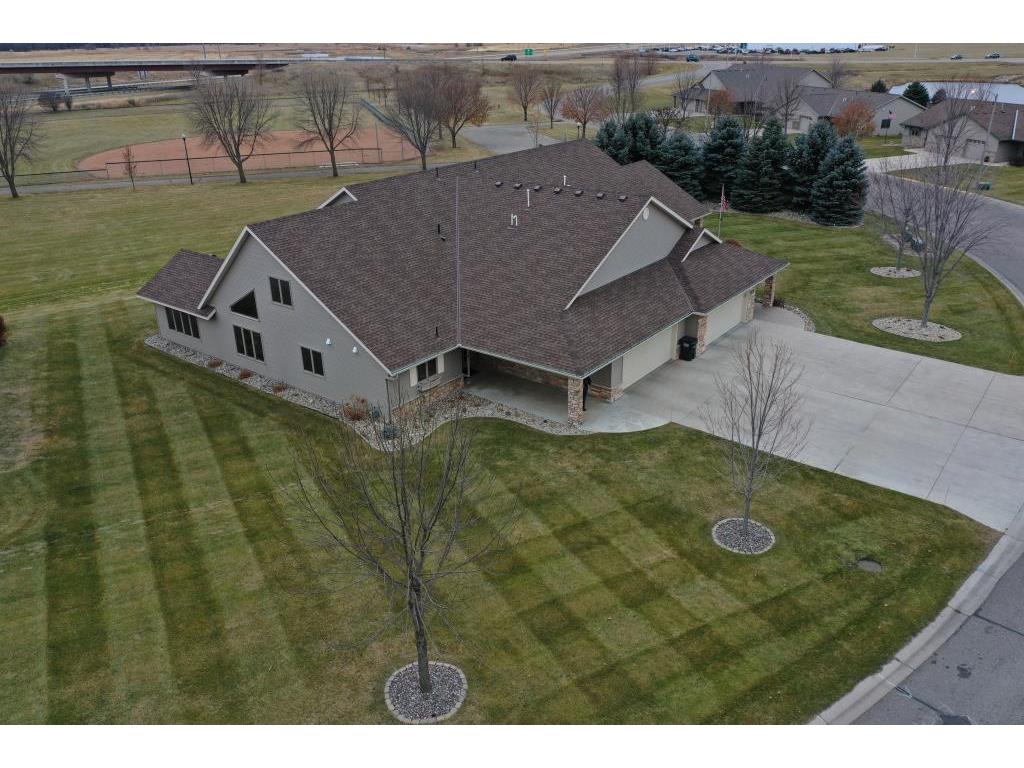 1301 23 Street SE Willmar MN 56201 5335952 image1