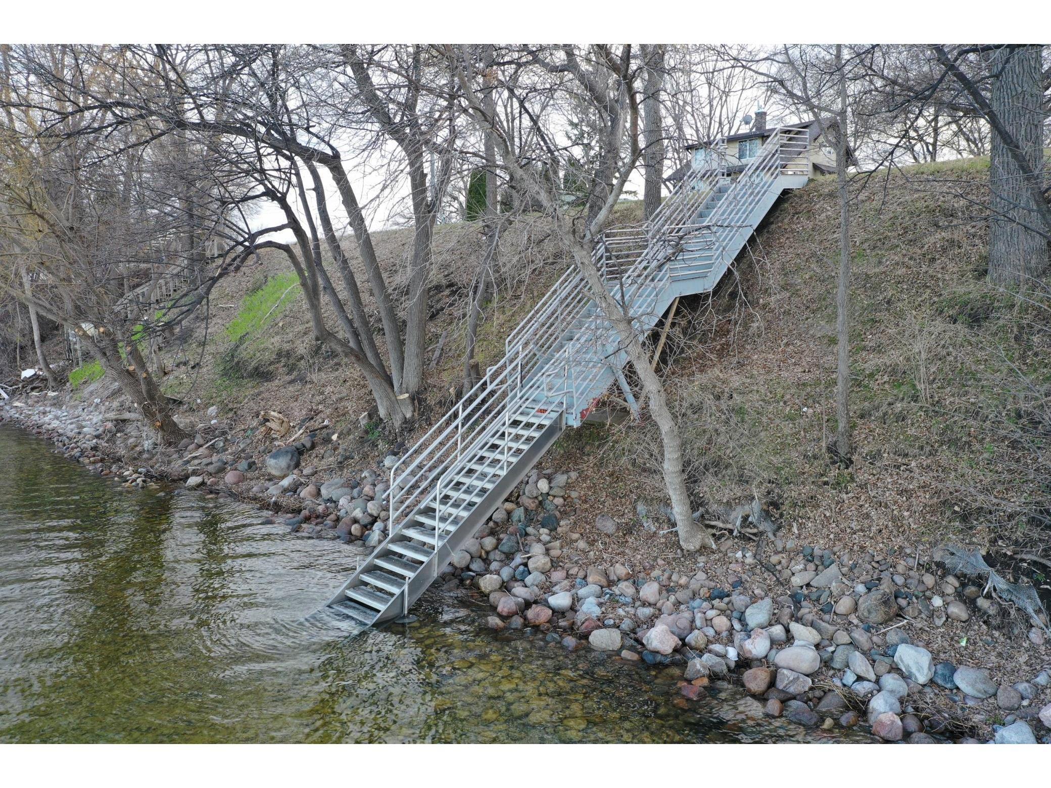 13024 Skyline Drive Spicer MN 56288 - Green 5719837 image1