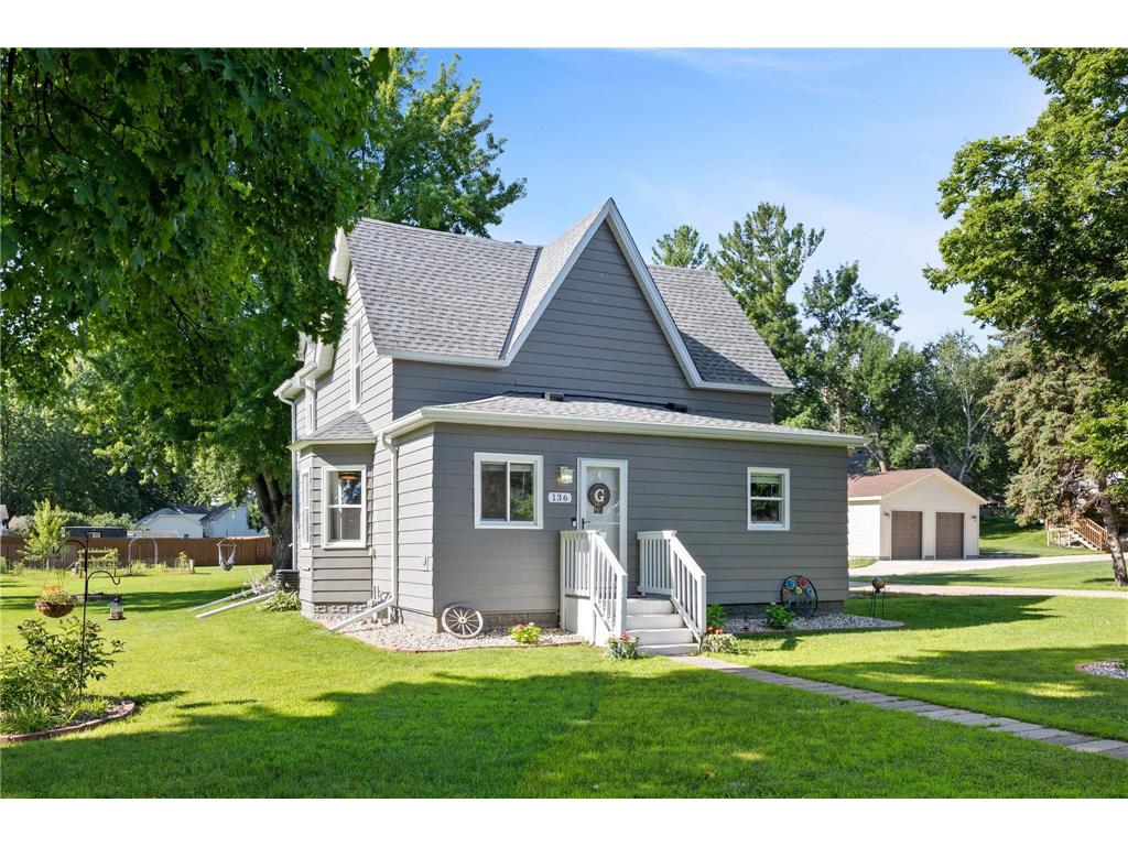 136 6th Avenue SE Hutchinson MN 55350 6547548 image1