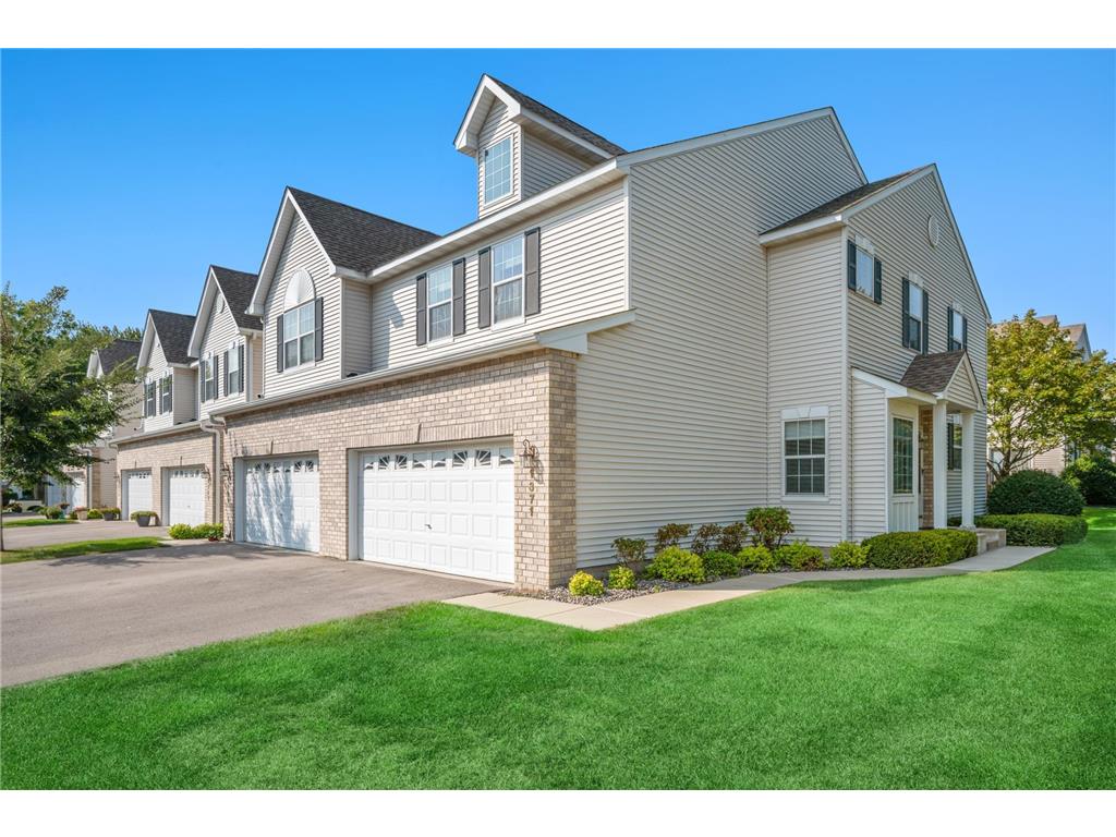 1371 White Oak Drive Chaska MN 55318 6258563 image1