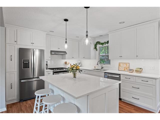 1409 E 131st Street Burnsville MN 55337