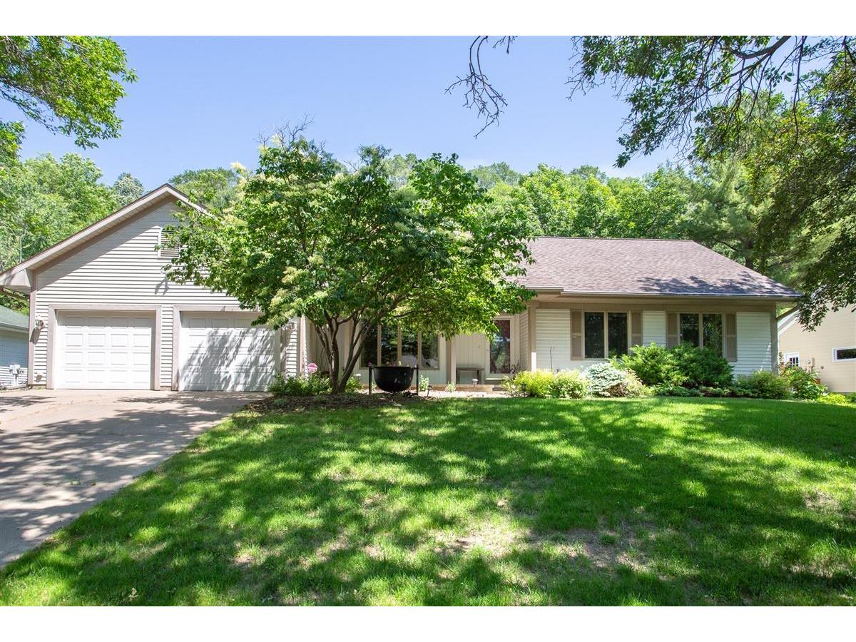 1435 Golf View Drive River Falls WI 54022 5610975 image1