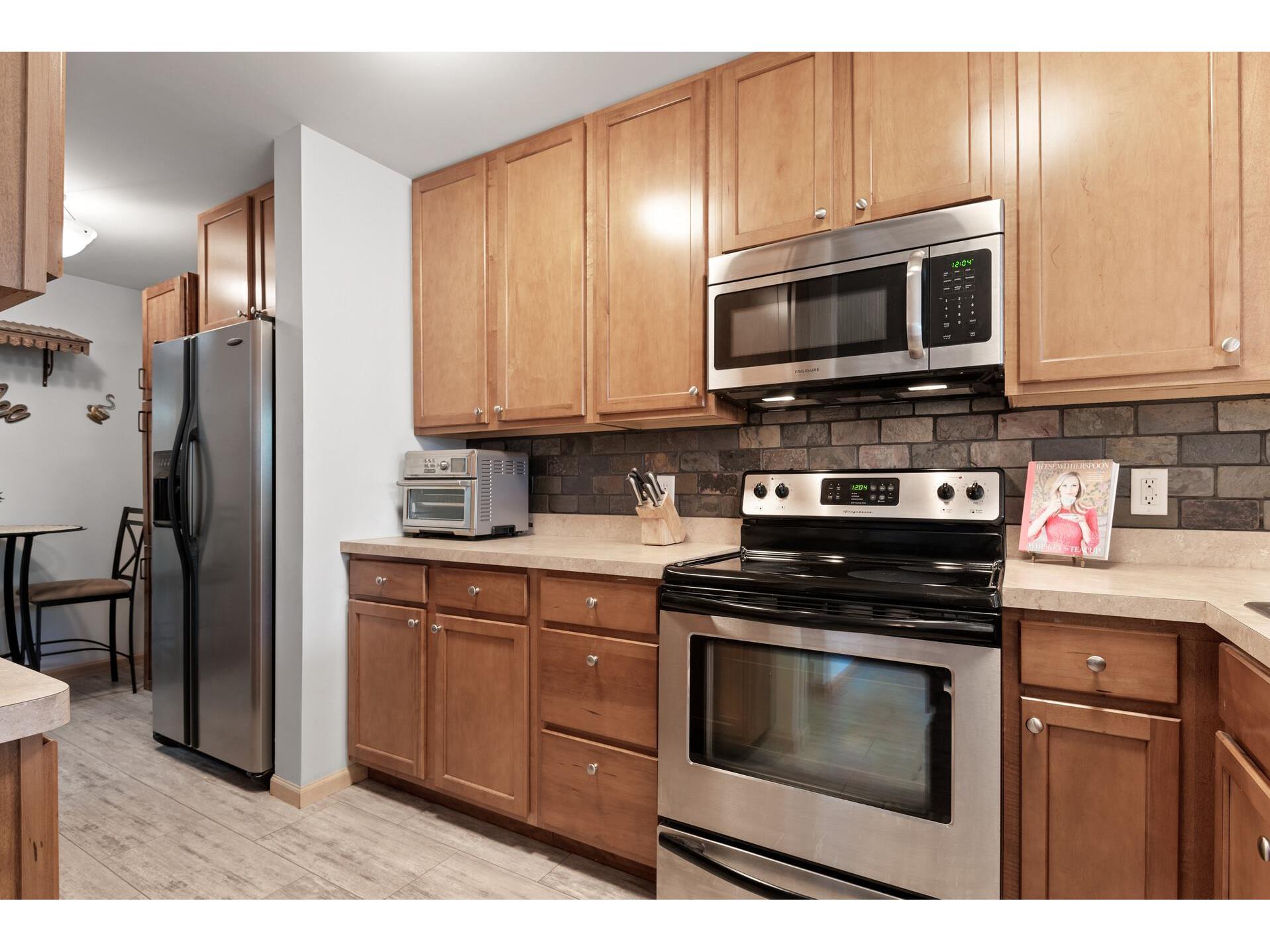 150 E Burnsville Parkway #115 Burnsville MN 55337 6164022 image15