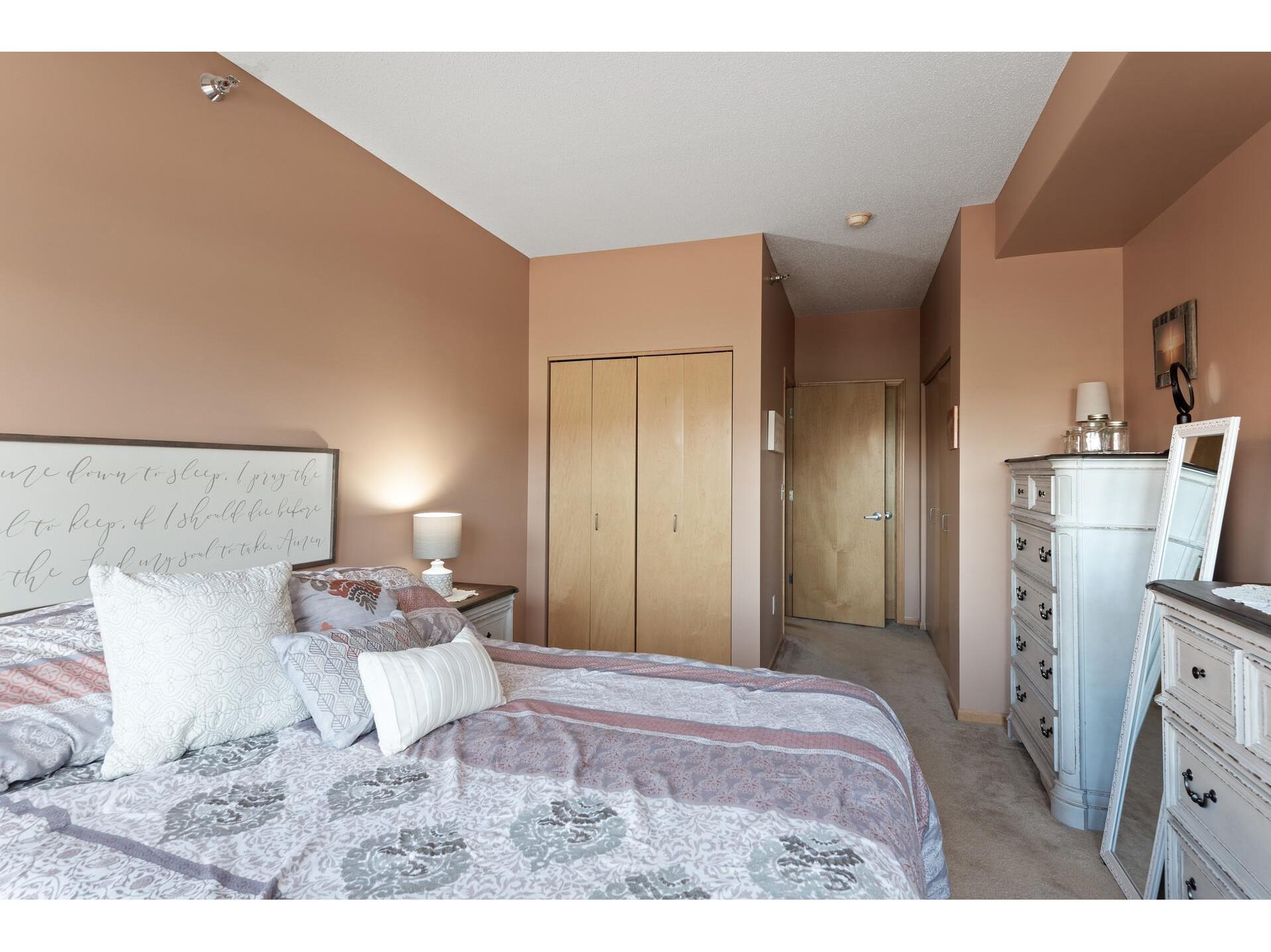 150 E Burnsville Parkway #115 Burnsville MN 55337 6164022 image24