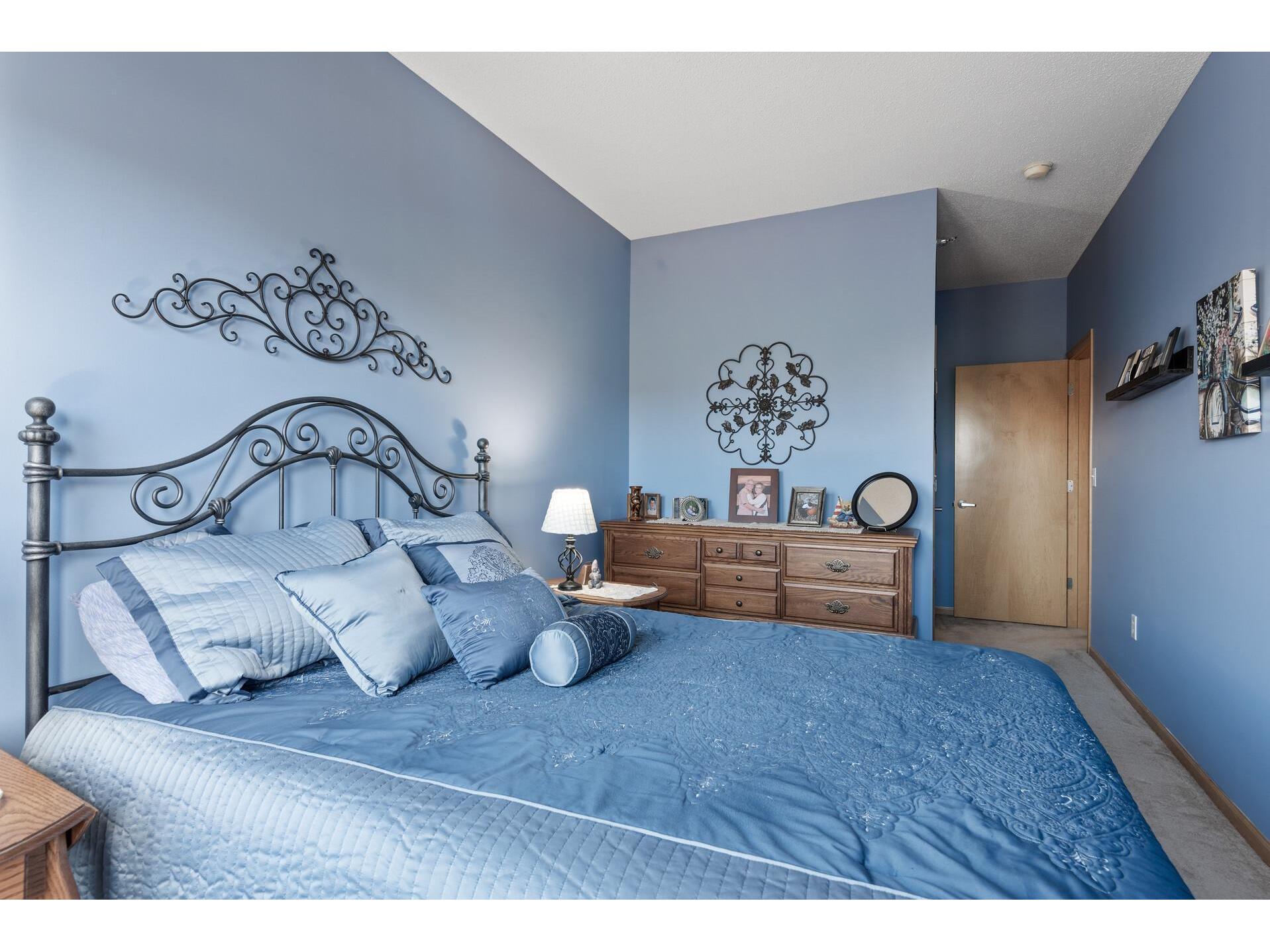 150 E Burnsville Parkway #115 Burnsville MN 55337 6164022 image27