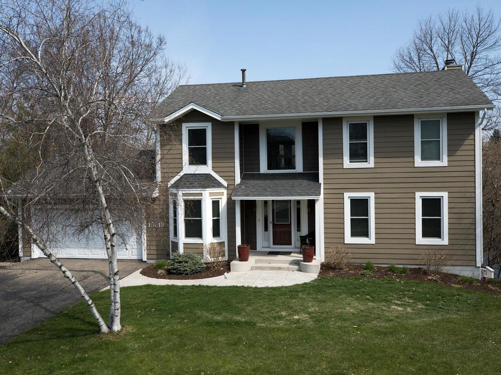 15619 Village Woods Drive Eden Prairie MN 55347 5557841 image1