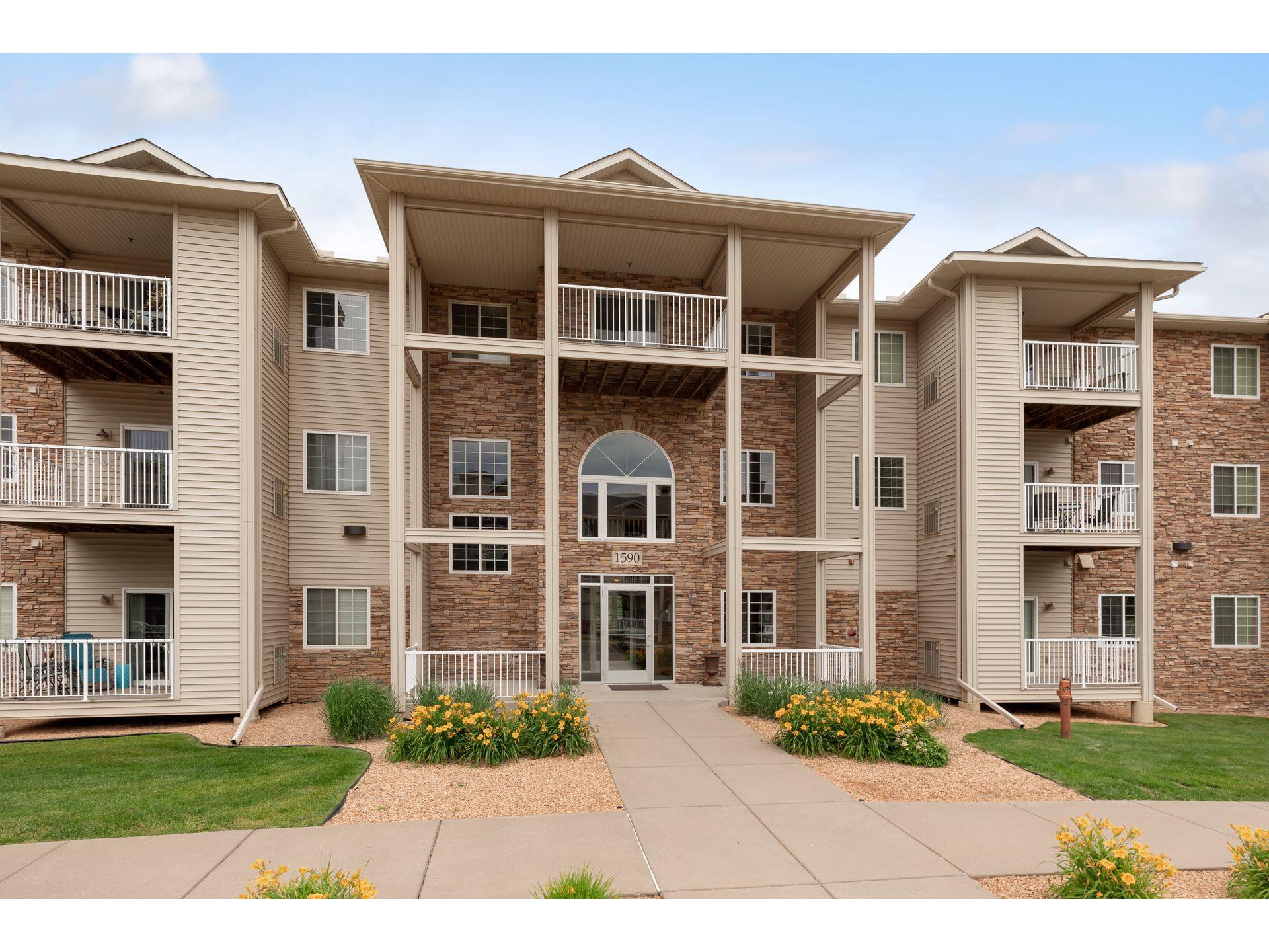 1590 Parkwood Drive #204 Woodbury MN 55125 5614813 image1