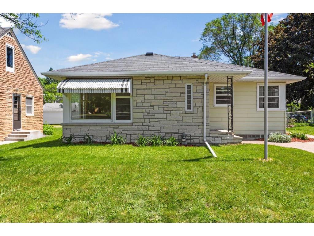 1592 Hamline Avenue N Saint Paul MN 55108 5576111 image1