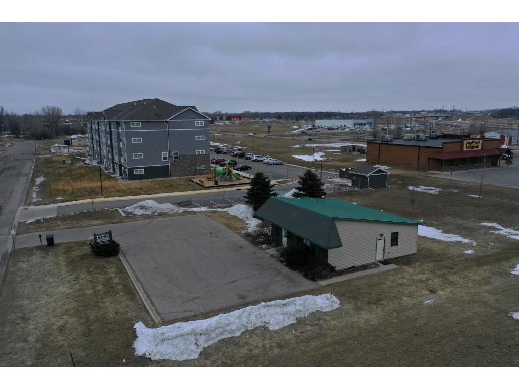 1611 15th Street SE Willmar MN 56201 5153165 image1