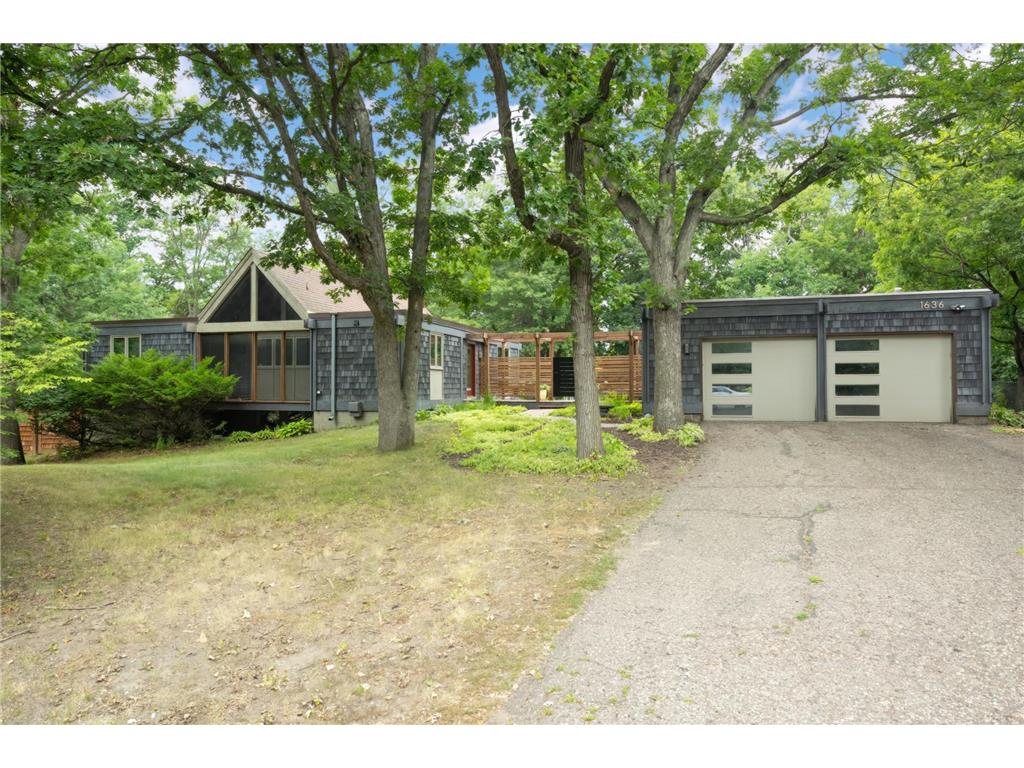 1636 Oak Avenue Arden Hills MN 55112 6345049 image1