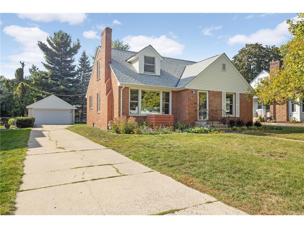1723 Albert Street N Falcon Heights MN 55113 6261915 image1
