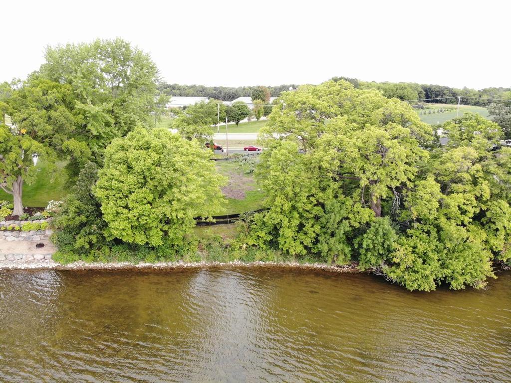 17XX Shoreline Boulevard Prior Lake MN 55379 - Spring 6110580 image1