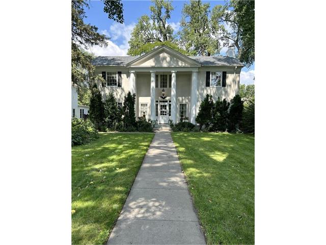 1811 Summit Avenue Saint Paul MN 55105