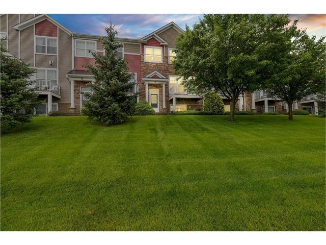 1862 Colonial Lane #4 Chanhassen MN 55317