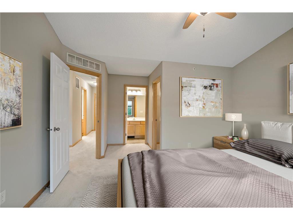 1862 Colonial Lane #4 Chanhassen MN 55317 6588837 image10