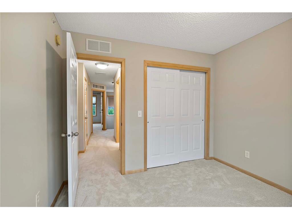 1862 Colonial Lane #4 Chanhassen MN 55317 6588837 image15