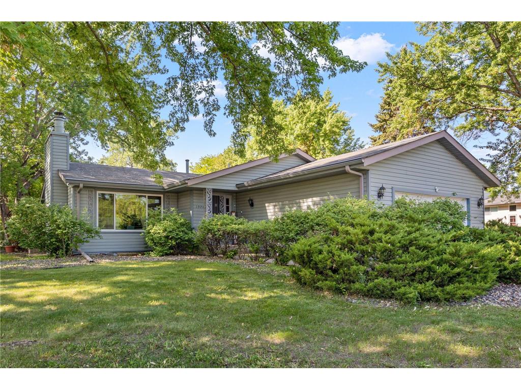 1928 Shakopee Avenue E Shakopee MN 55379 6327596 image1