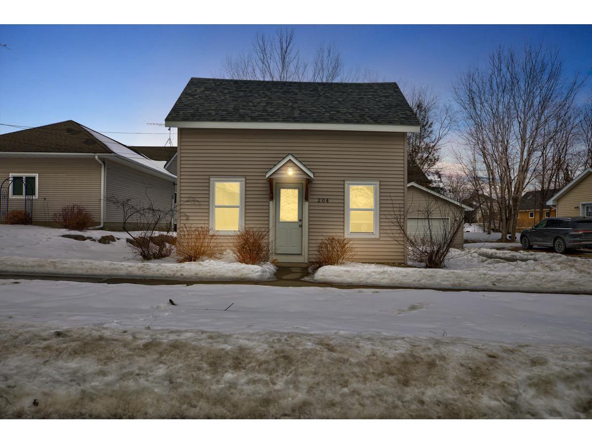 204 Forest Avenue N Dundas MN 55019 6157990 image1