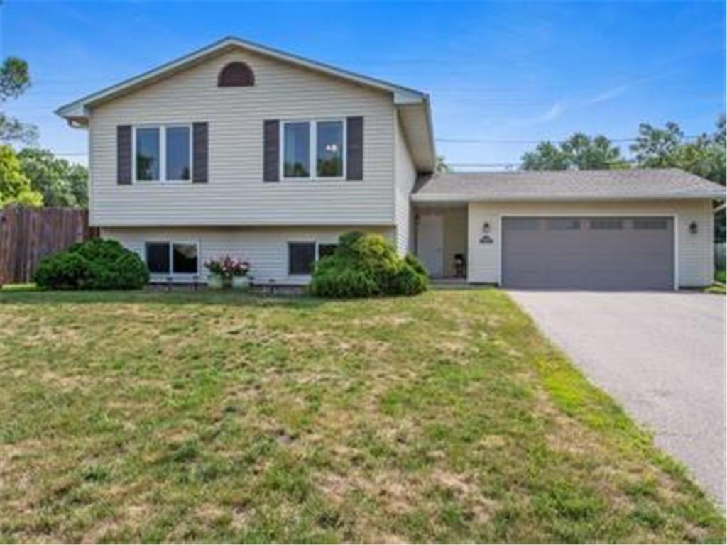 2040 Park Row North Saint Paul MN 55109 6408292 image1