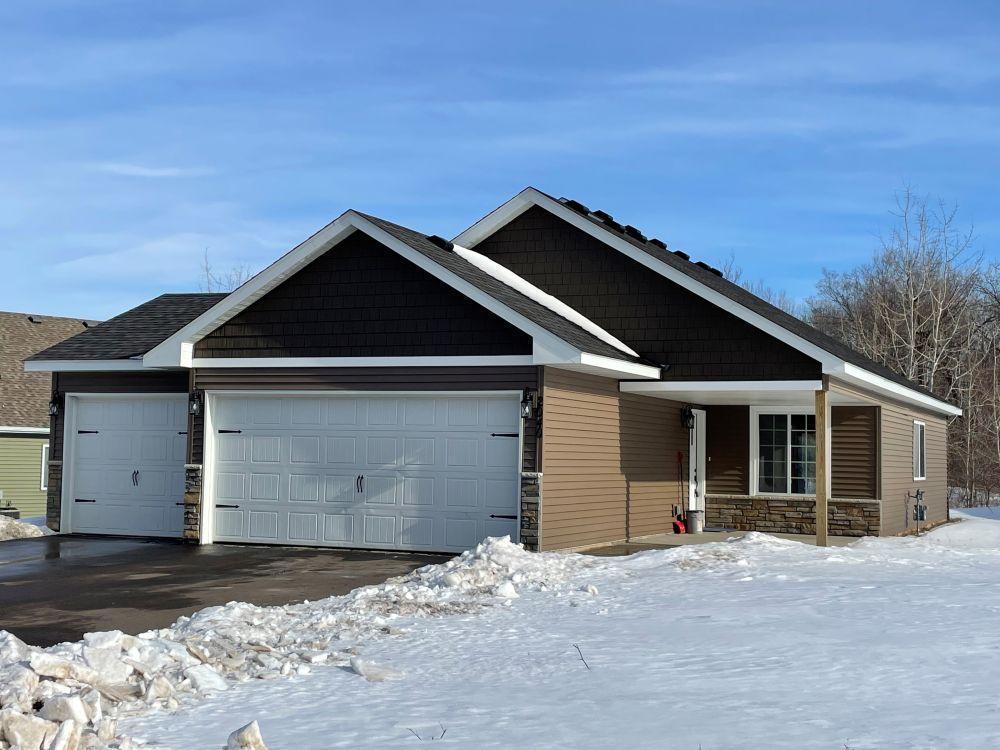 2040 Reuss Parkway Saint Croix Falls WI 54024 6160013 image1