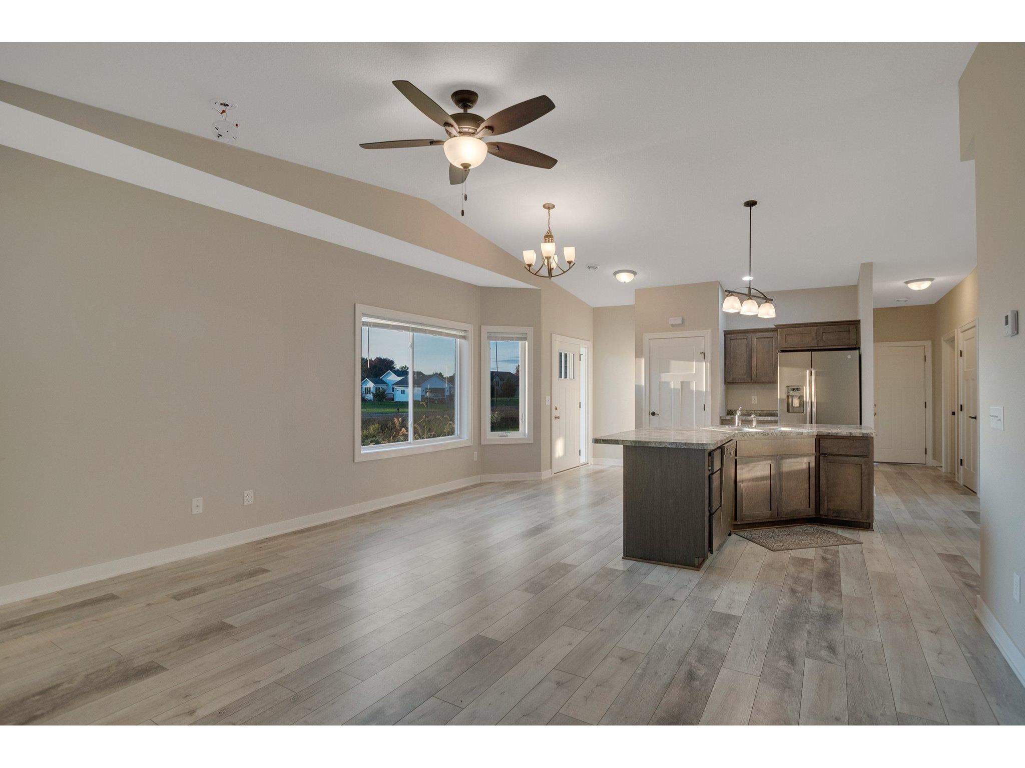 208 Jennifer Rae Junction S Roberts WI 54023 6148522 image12