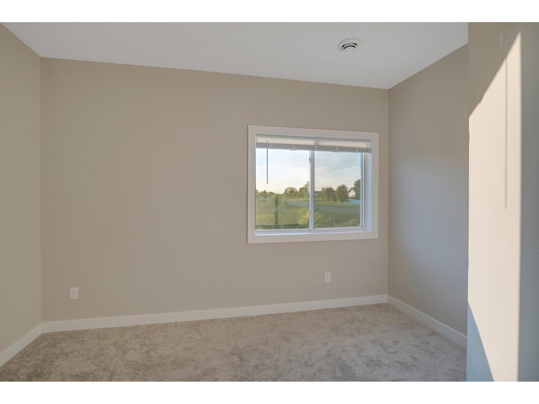 208 Jennifer Rae Junction S Roberts WI 54023 6148522 image22