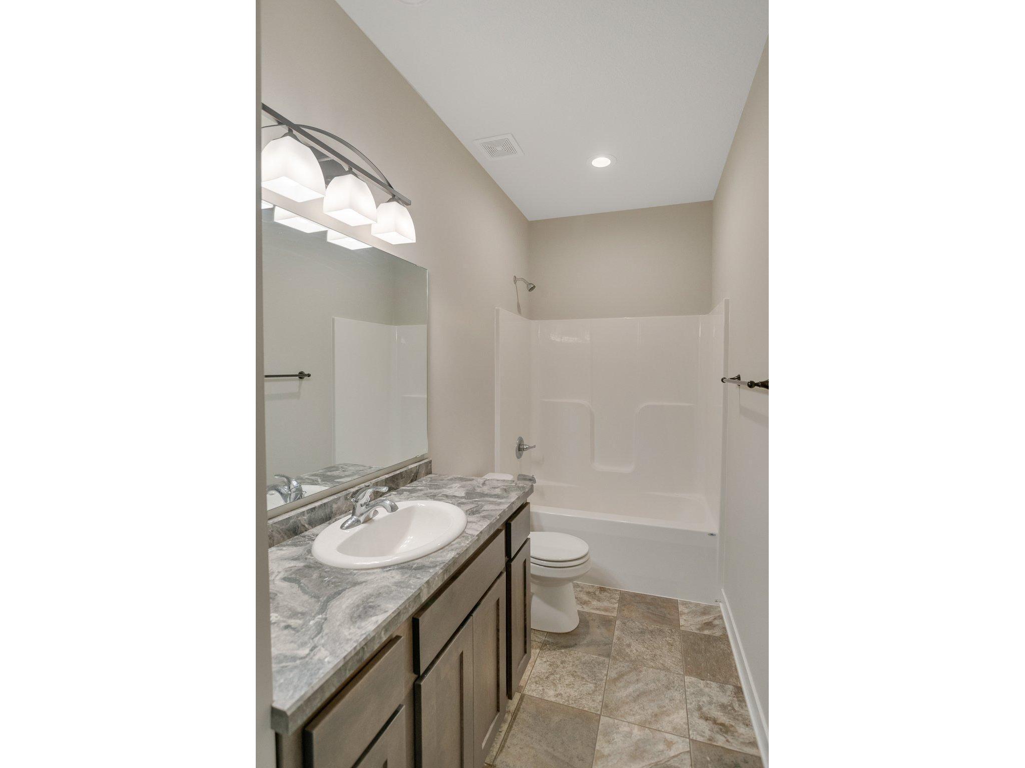 208 Jennifer Rae Junction S Roberts WI 54023 6148522 image23