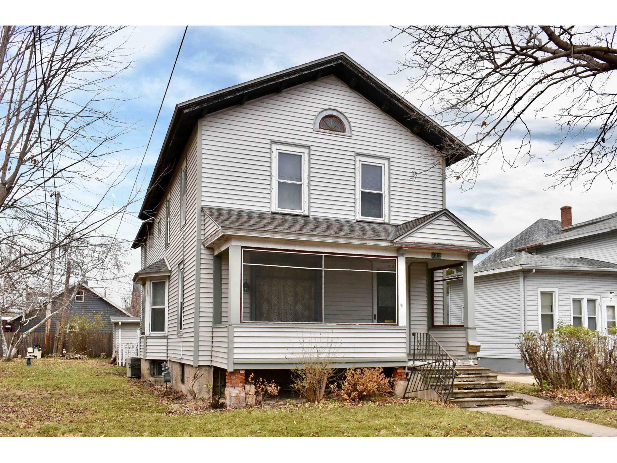 212 W 5th Street Winona MN 55987 6133157 image1